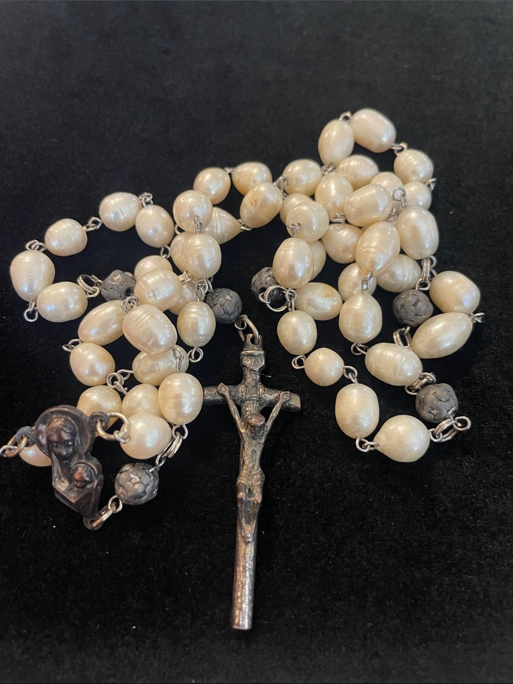 Gorgeous Vintage Genuine Pearls and Italy religious rosary